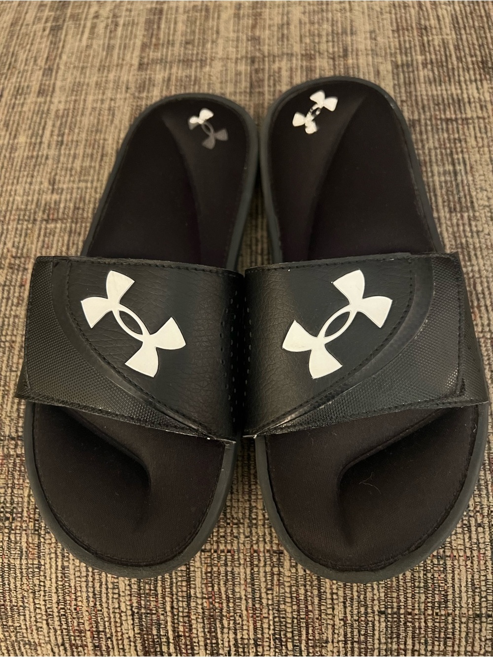 Under Armour Black Cushioned Slides